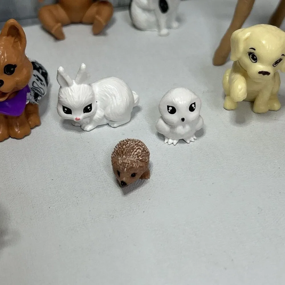 Mixed Toy Lot, Barbie Pets plus 3 dolls. 21 Toys.
